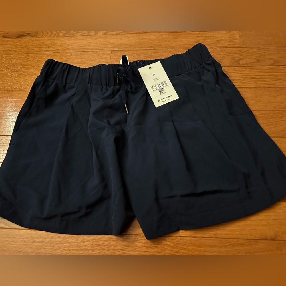 Brand new Halara navy blue athletic leisure breathable shorts, size M